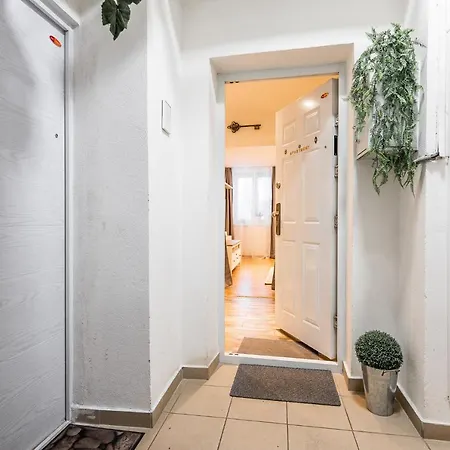 Old Town Podtatranskeho דירה *